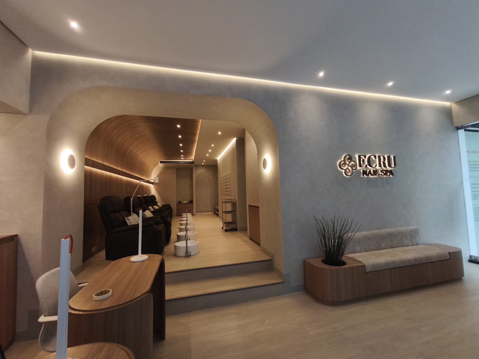 Nail Polish - Ecru Nail Spa