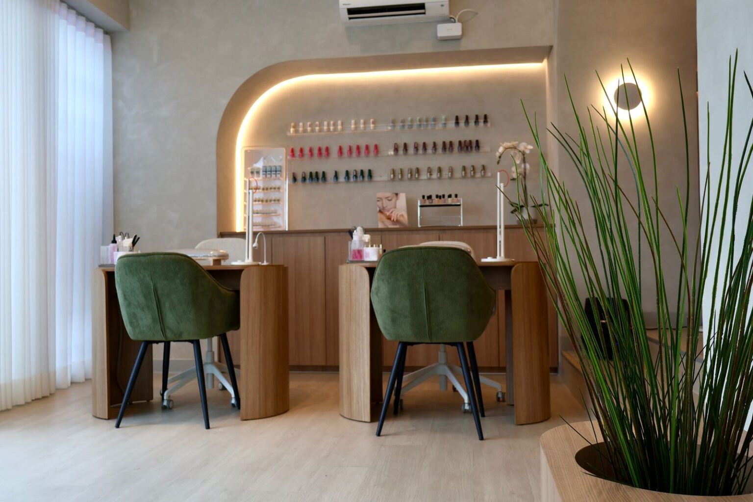 Nail Polish - Ecru Nail Spa