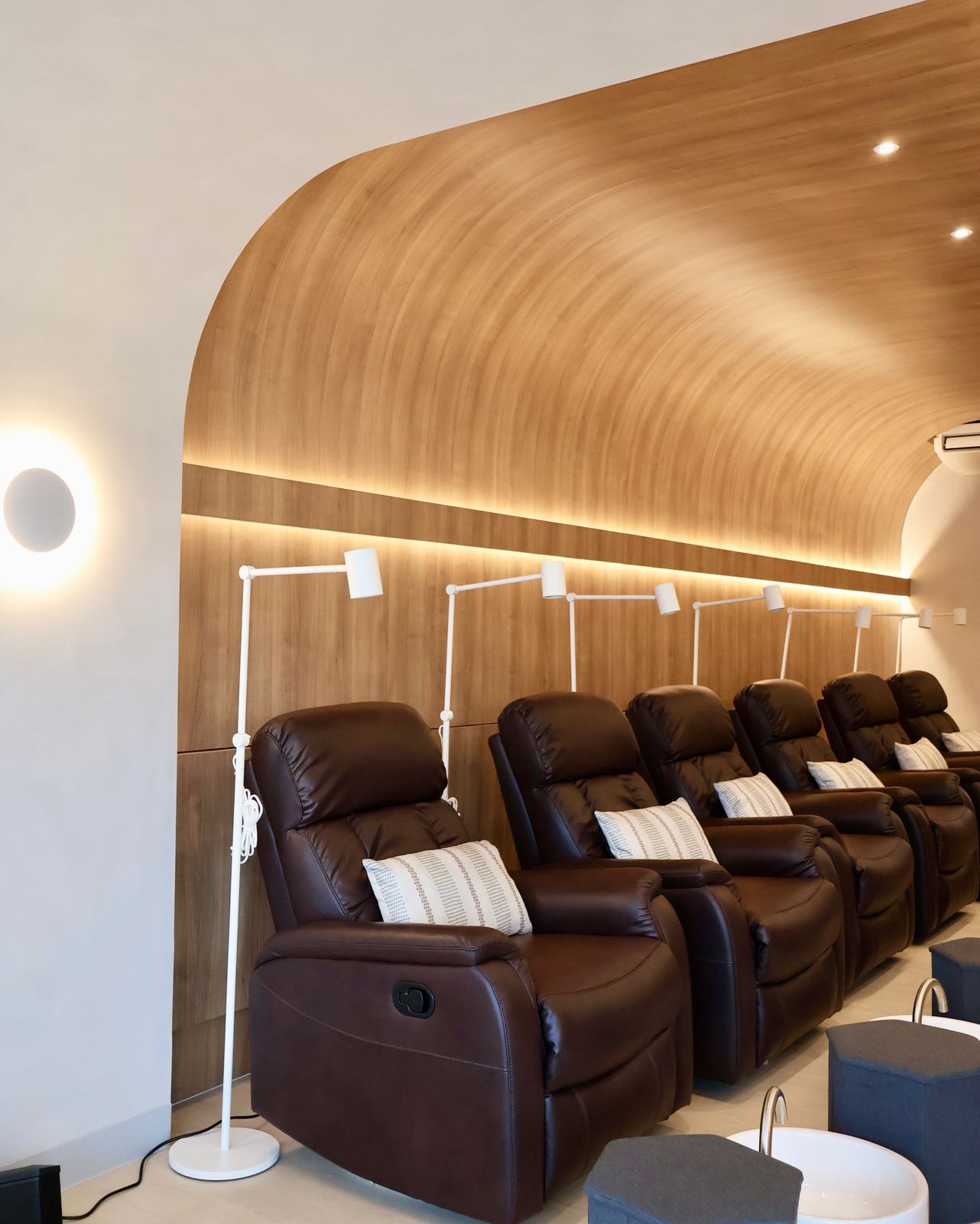 Nail Polish - Ecru Nail Spa